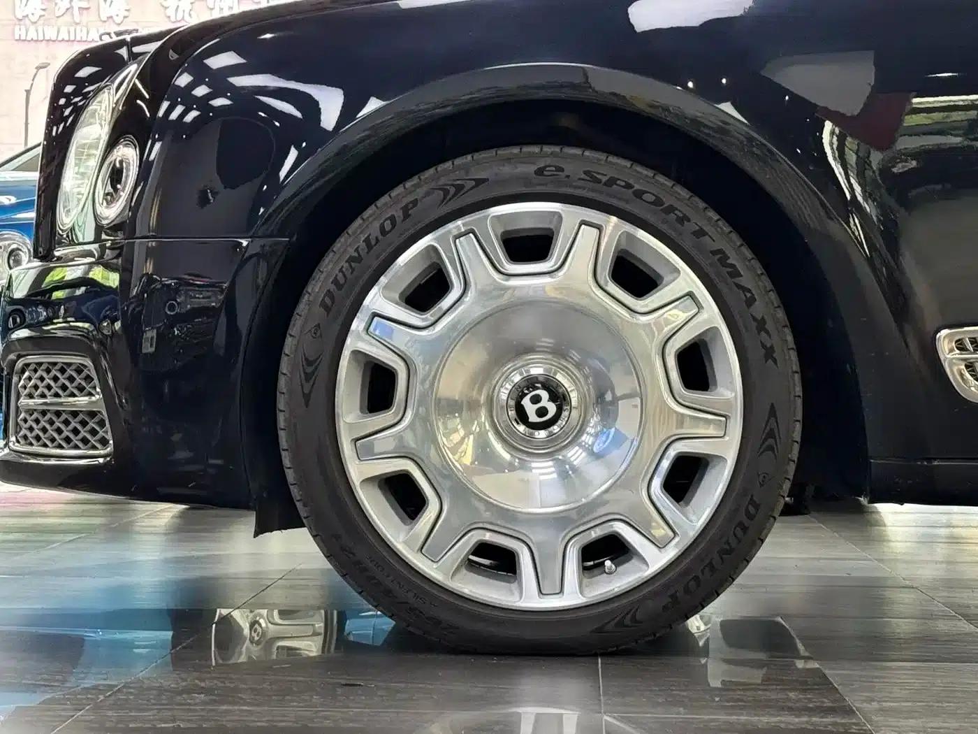 Mulsanne 2017 6.8T Long Wheelbase — миниатюра 16