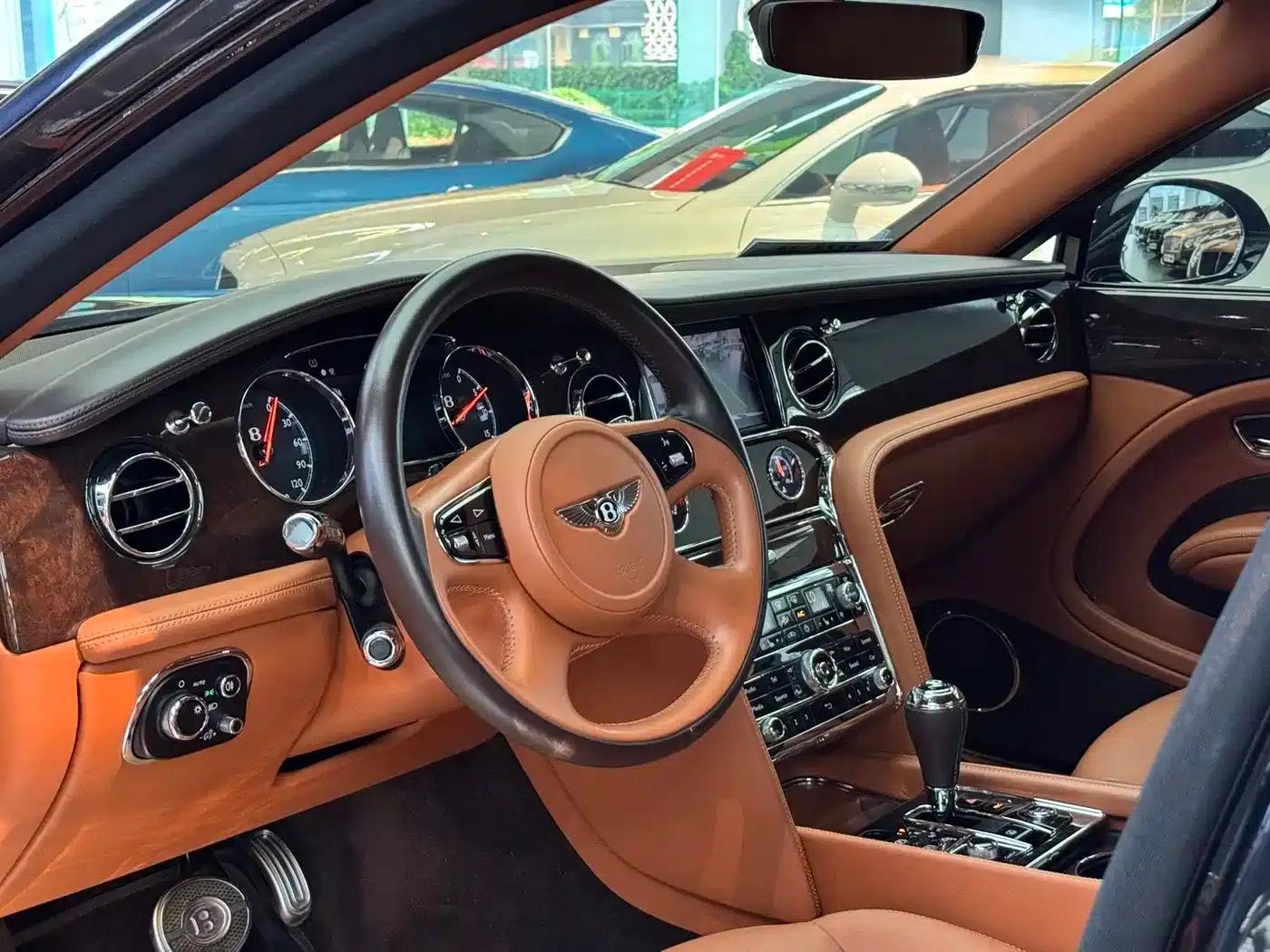 Mulsanne 2017 6.8T Long Wheelbase — миниатюра 7