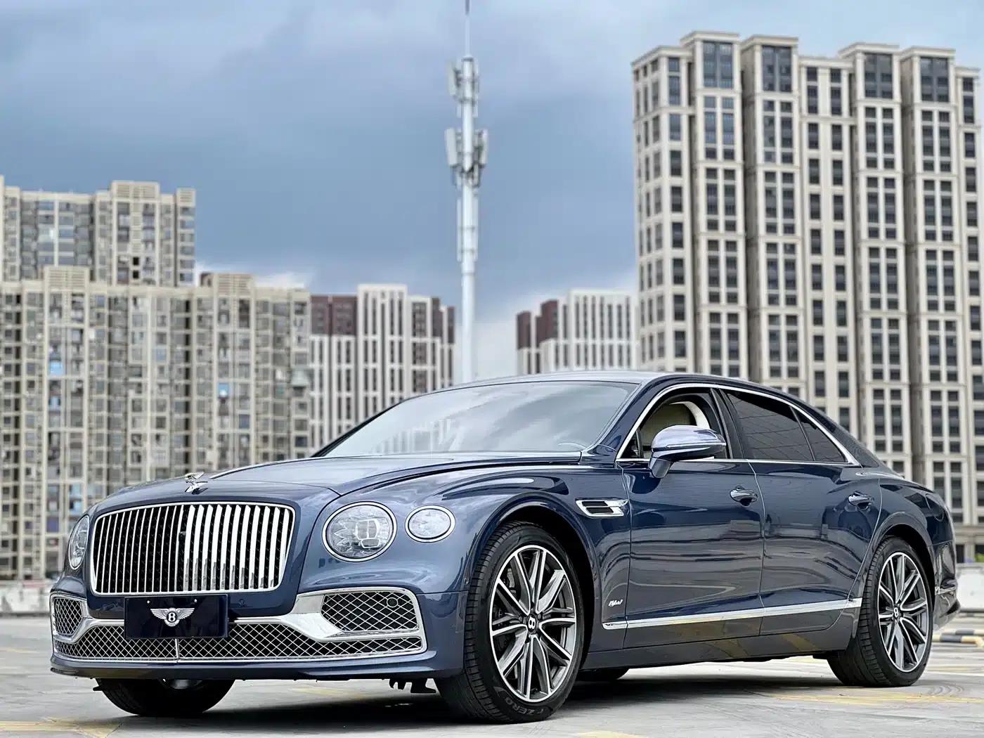 2022 Flying Spur Plug-in Hybrid 2.9T V6 — миниатюра 1