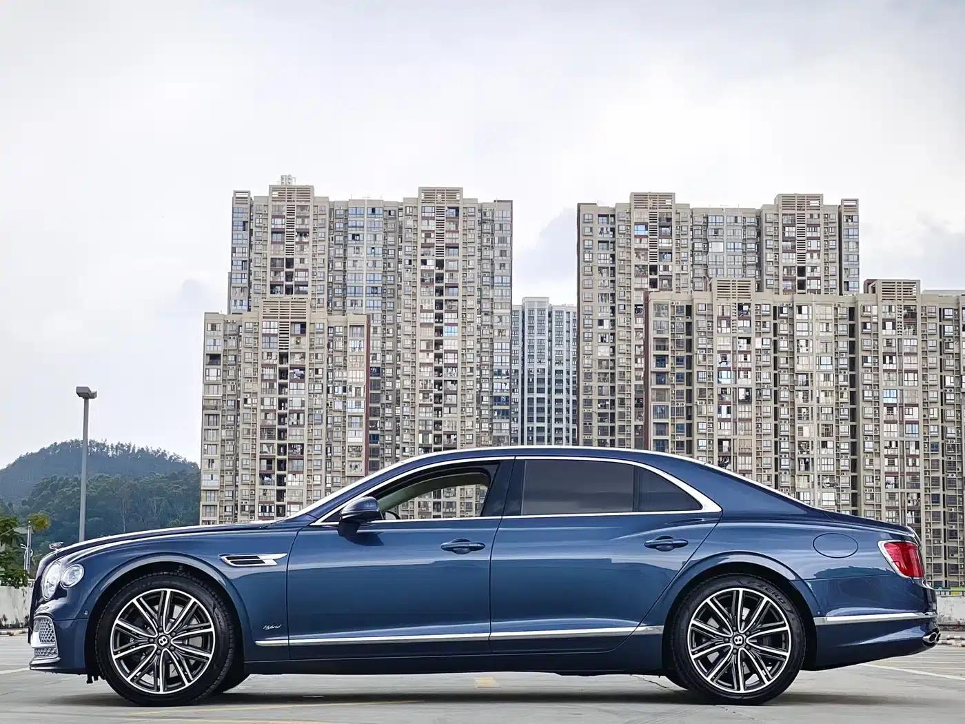 2022 Flying Spur Plug-in Hybrid 2.9T V6 — миниатюра 14