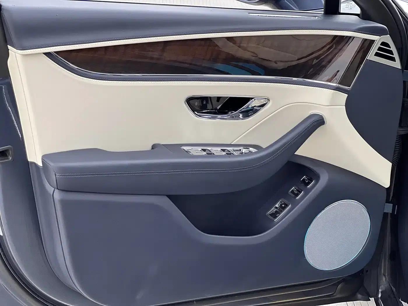 2022 Flying Spur Plug-in Hybrid 2.9T V6 — миниатюра 15
