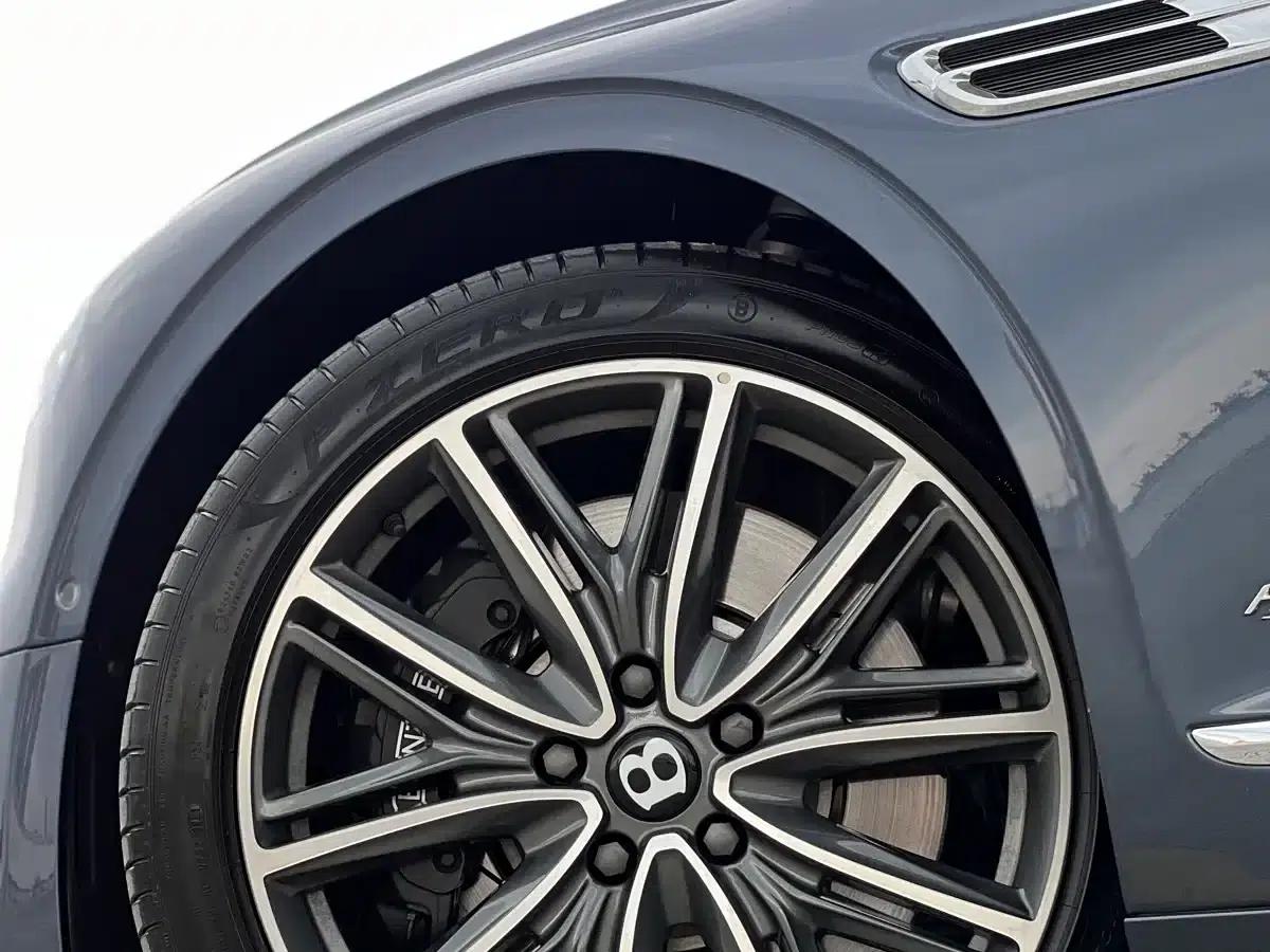 2022 Flying Spur Plug-in Hybrid 2.9T V6 — миниатюра 16