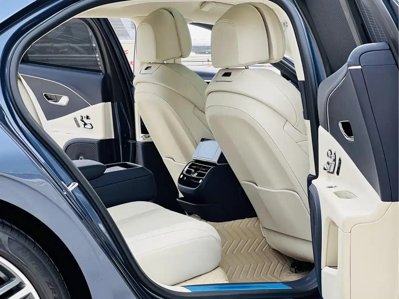 2022 Flying Spur Plug-in Hybrid 2.9T V6 — миниатюра 7