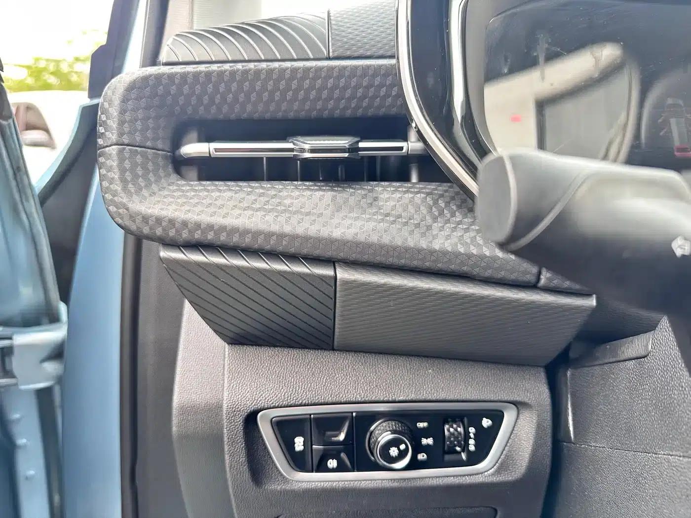 Baojun RM-5 2019 1.5T CVT 24-Hour Online Elite 6-Seater — миниатюра 18