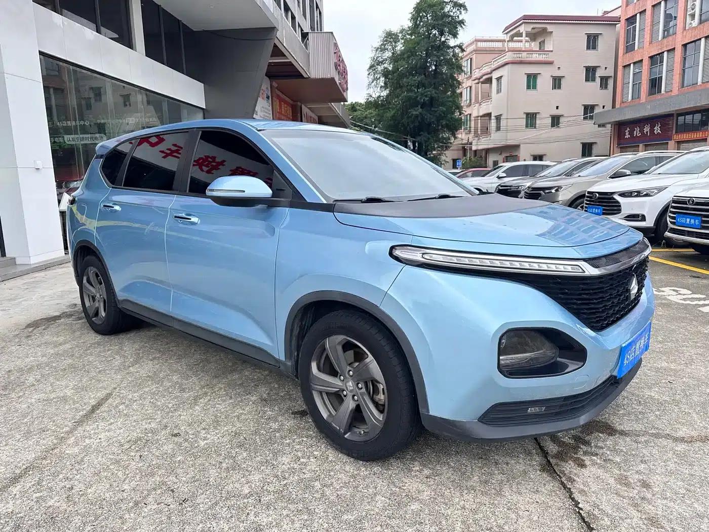 Baojun RM-5 2019 1.5T CVT 24-Hour Online Elite 6-Seater — миниатюра 3