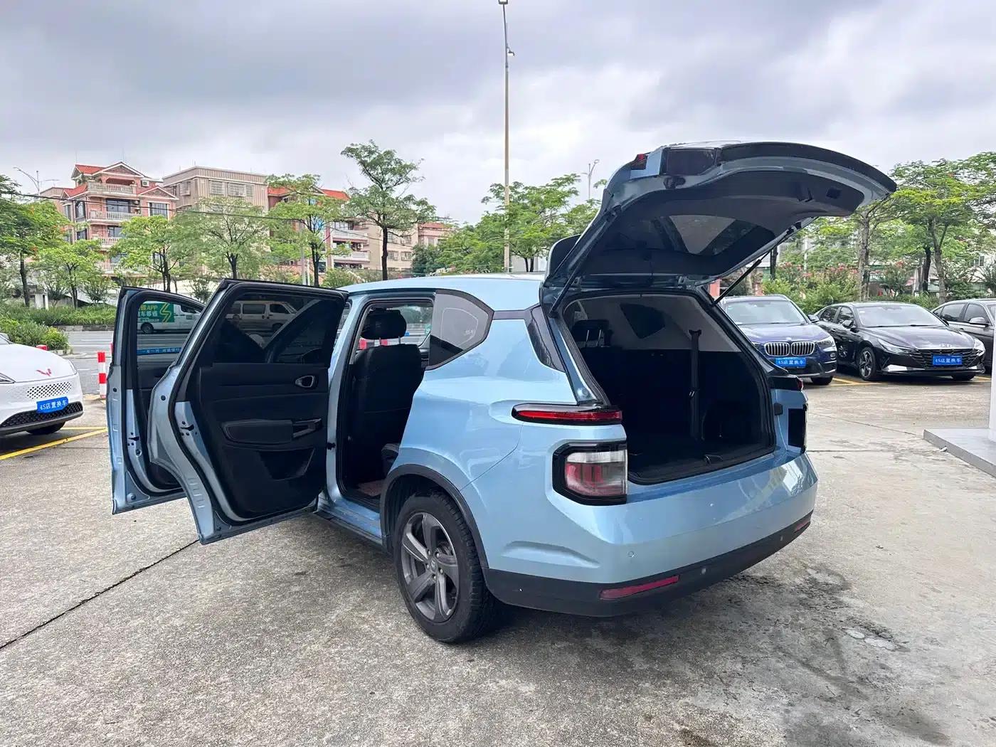 Baojun RM-5 2019 1.5T CVT 24-Hour Online Elite 6-Seater — миниатюра 22