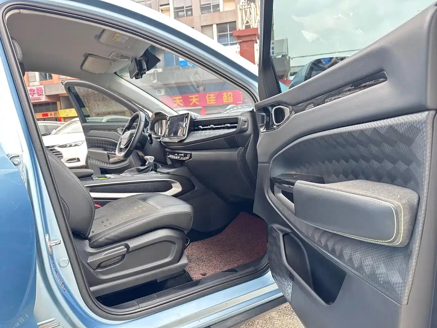 Baojun RM-5 2019 1.5T CVT 24-Hour Online Elite 6-Seater — миниатюра 8