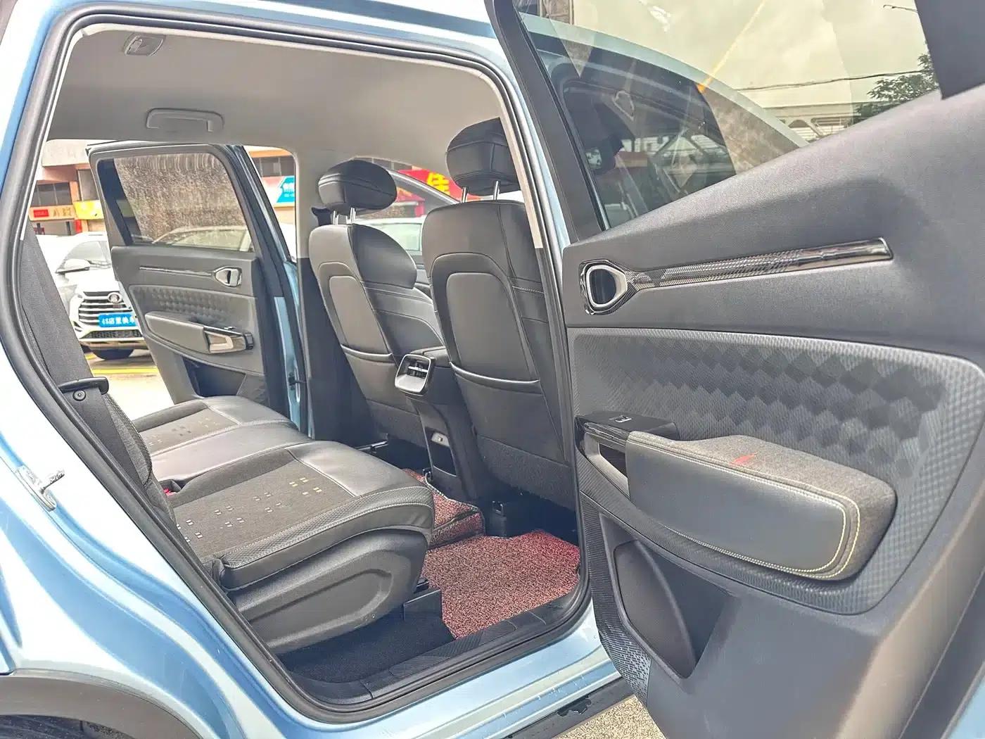 Baojun RM-5 2019 1.5T CVT 24-Hour Online Elite 6-Seater — миниатюра 9