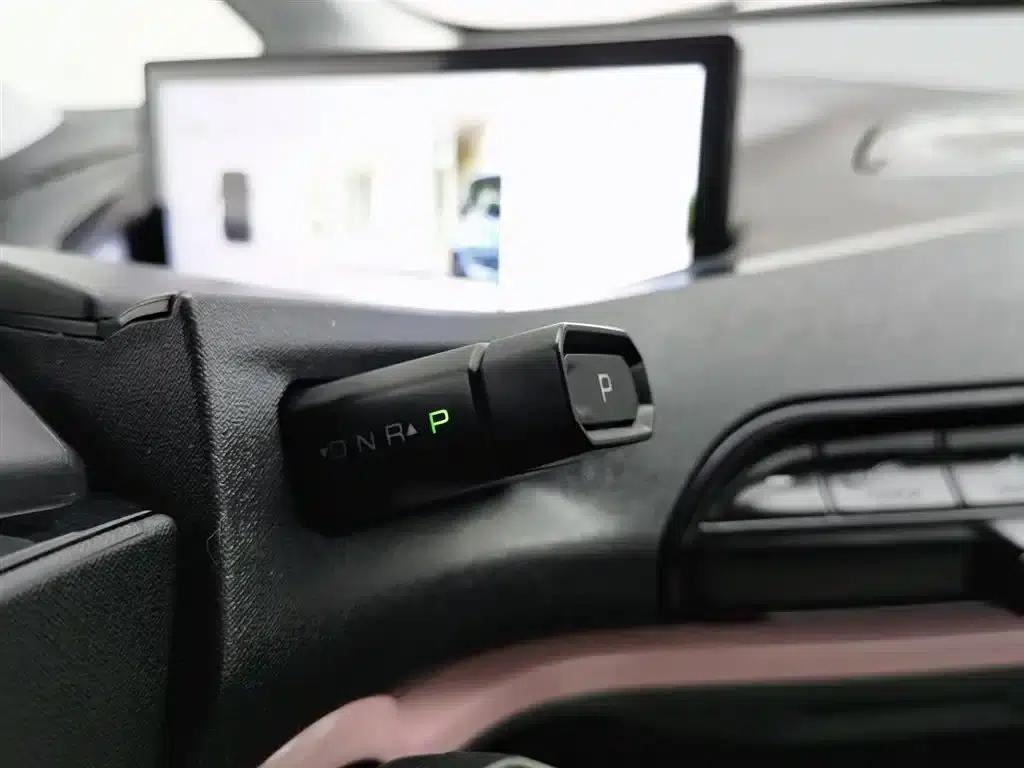 Baojun E300 2020 Interstellar Intelligent Driving Edition — миниатюра 13