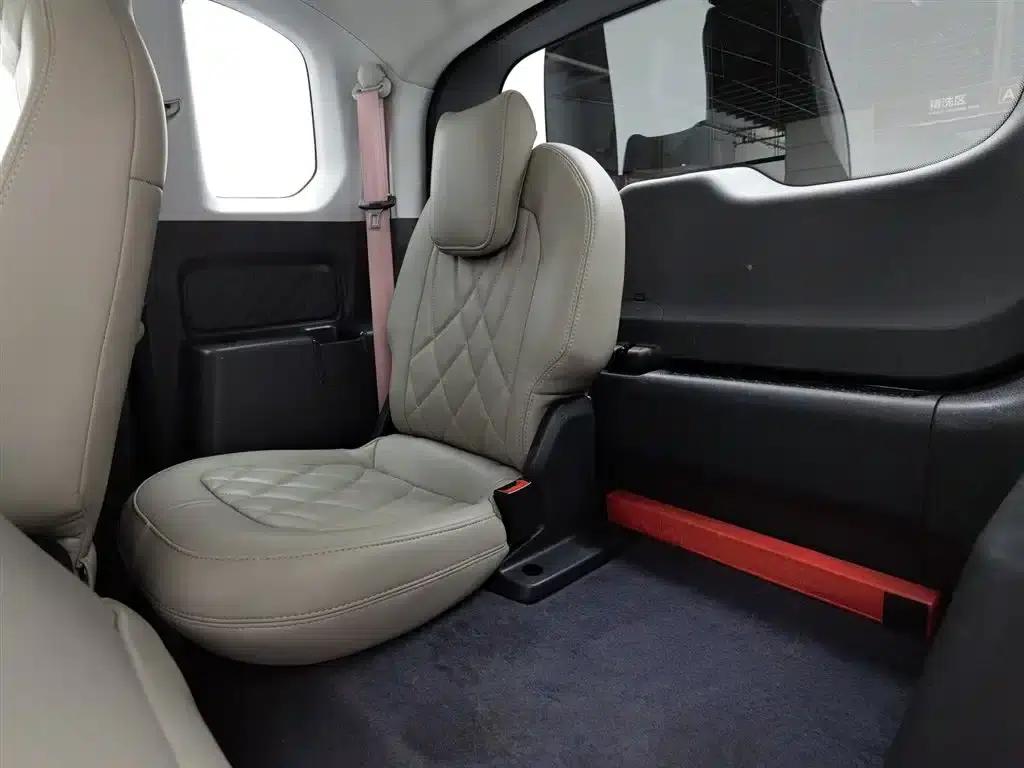 Baojun E300 2020 Interstellar Intelligent Driving Edition — миниатюра 15