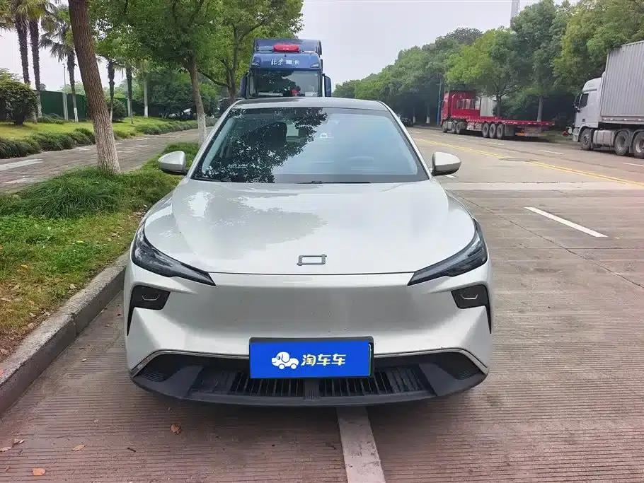Yueyi 03 2025 Model 445km Heartfelt Edition — миниатюра 2