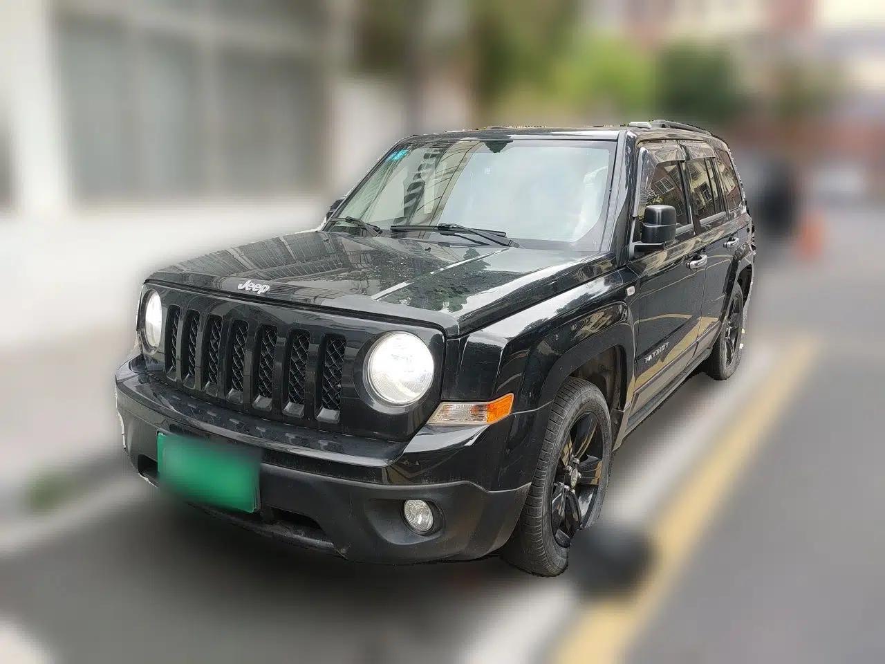 Jeep Patriot 2014 2.4L Sport Edition — миниатюра 1