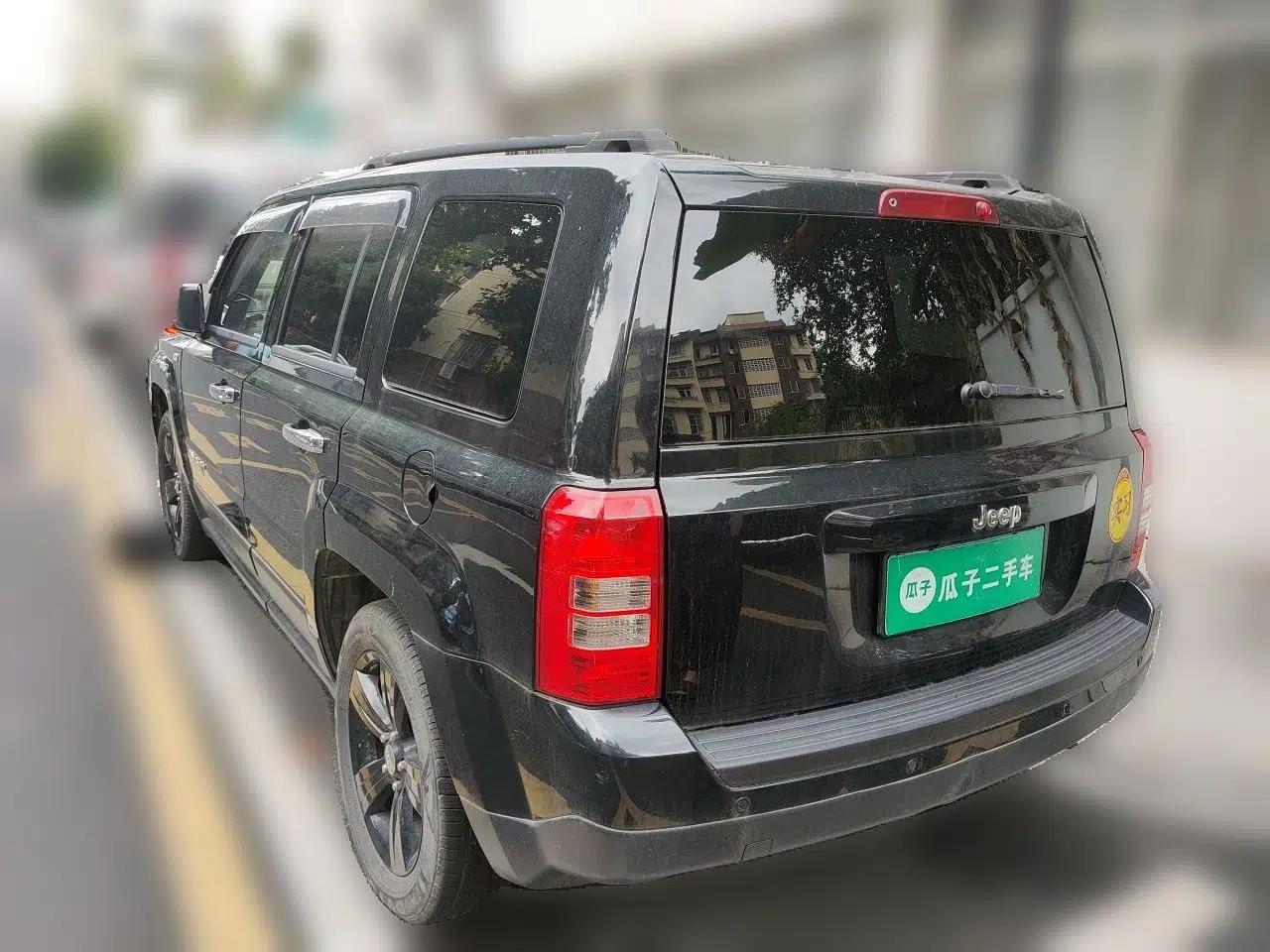 Jeep Patriot 2014 2.4L Sport Edition — миниатюра 4