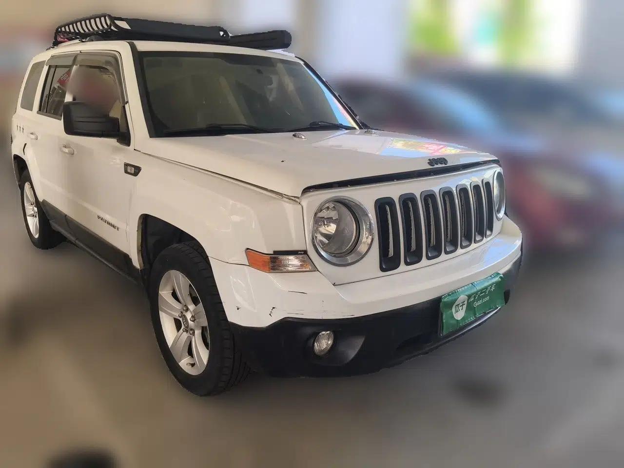 Jeep Patriot 2012 2.4 Luxury Edition — миниатюра 3