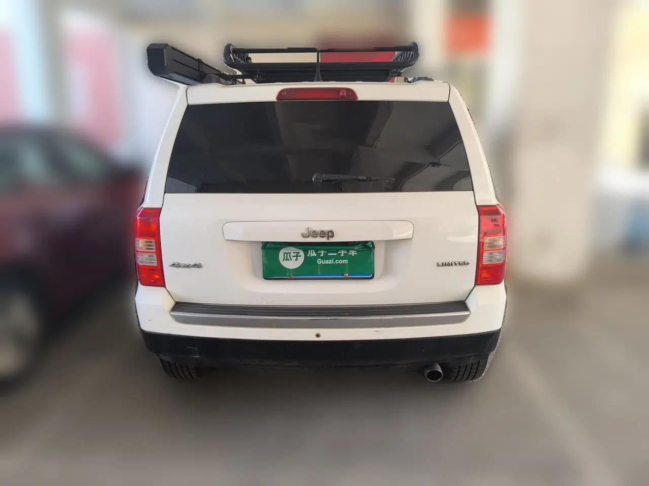 Jeep Patriot 2012 2.4 Luxury Edition — миниатюра 5