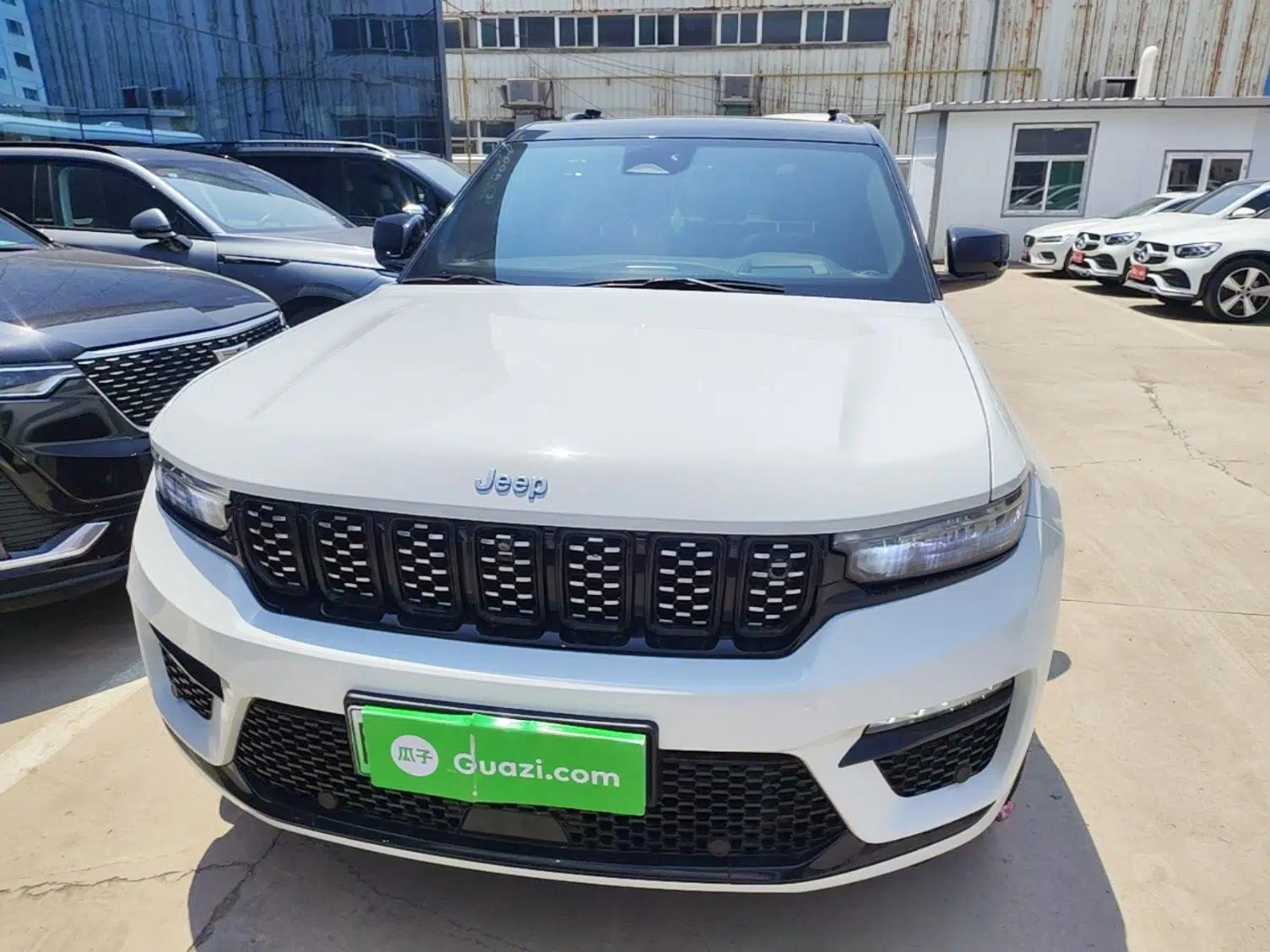 Jeep Grand Cherokee New Energy 2023 4xe Summit Edition — миниатюра 2