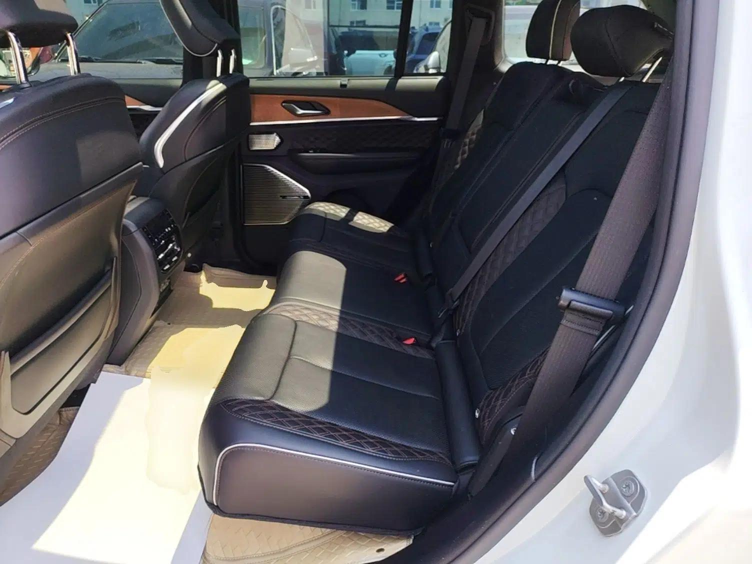 Jeep Grand Cherokee New Energy 2023 4xe Summit Edition — миниатюра 20