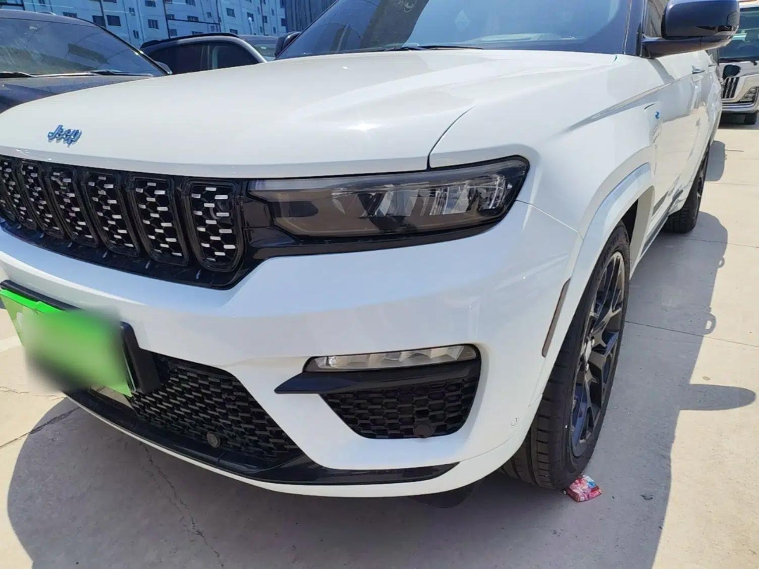 Jeep Grand Cherokee New Energy 2023 4xe Summit Edition — миниатюра 8