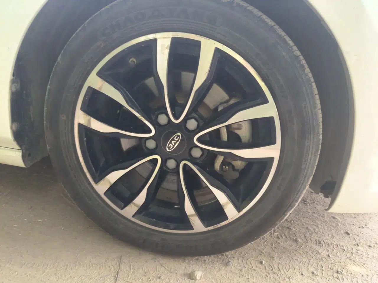 JAC Group J7 2020 1.5T CVT Superior Trim — миниатюра 8