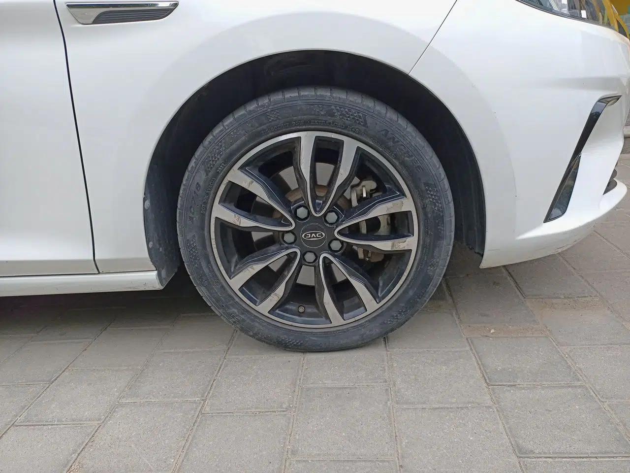 JAC Group J7 2020 1.5T CVT Superior Trim — миниатюра 8