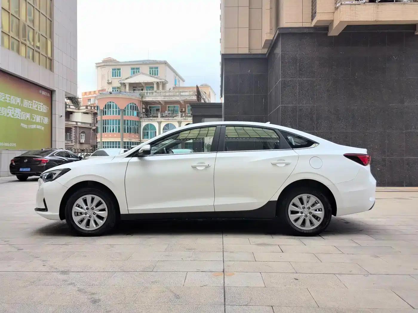 Changan Eado New Energy 2022 EV460 Smart Online Edition (Lithium Iron Phosphate) — миниатюра 2