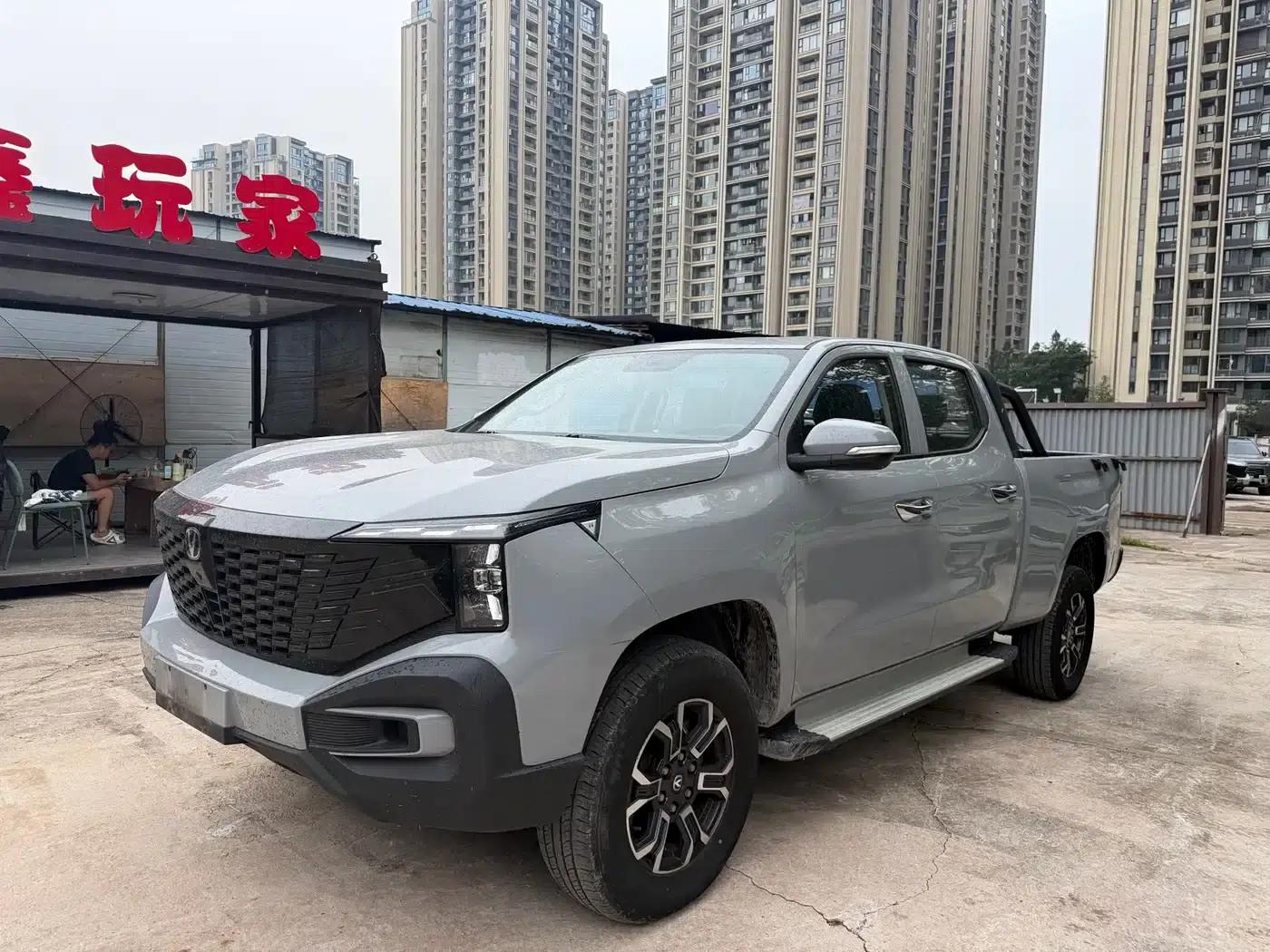 Changan Hunter 2024 Warrior Edition Luxury Dual Motor Four-Wheel Drive Extra Long Box — миниатюра 1