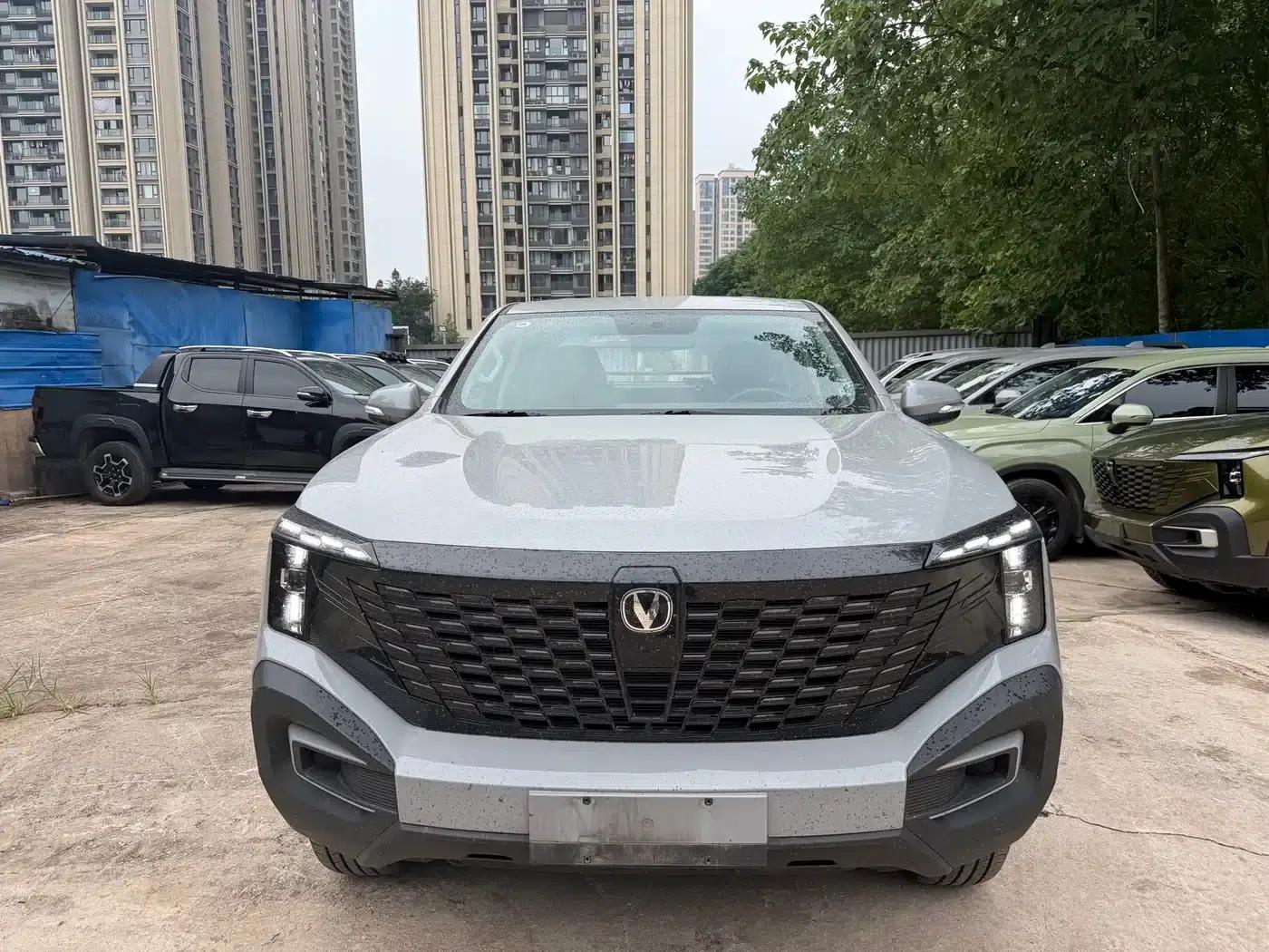 Changan Hunter 2024 Warrior Edition Luxury Dual Motor Four-Wheel Drive Extra Long Box — миниатюра 2