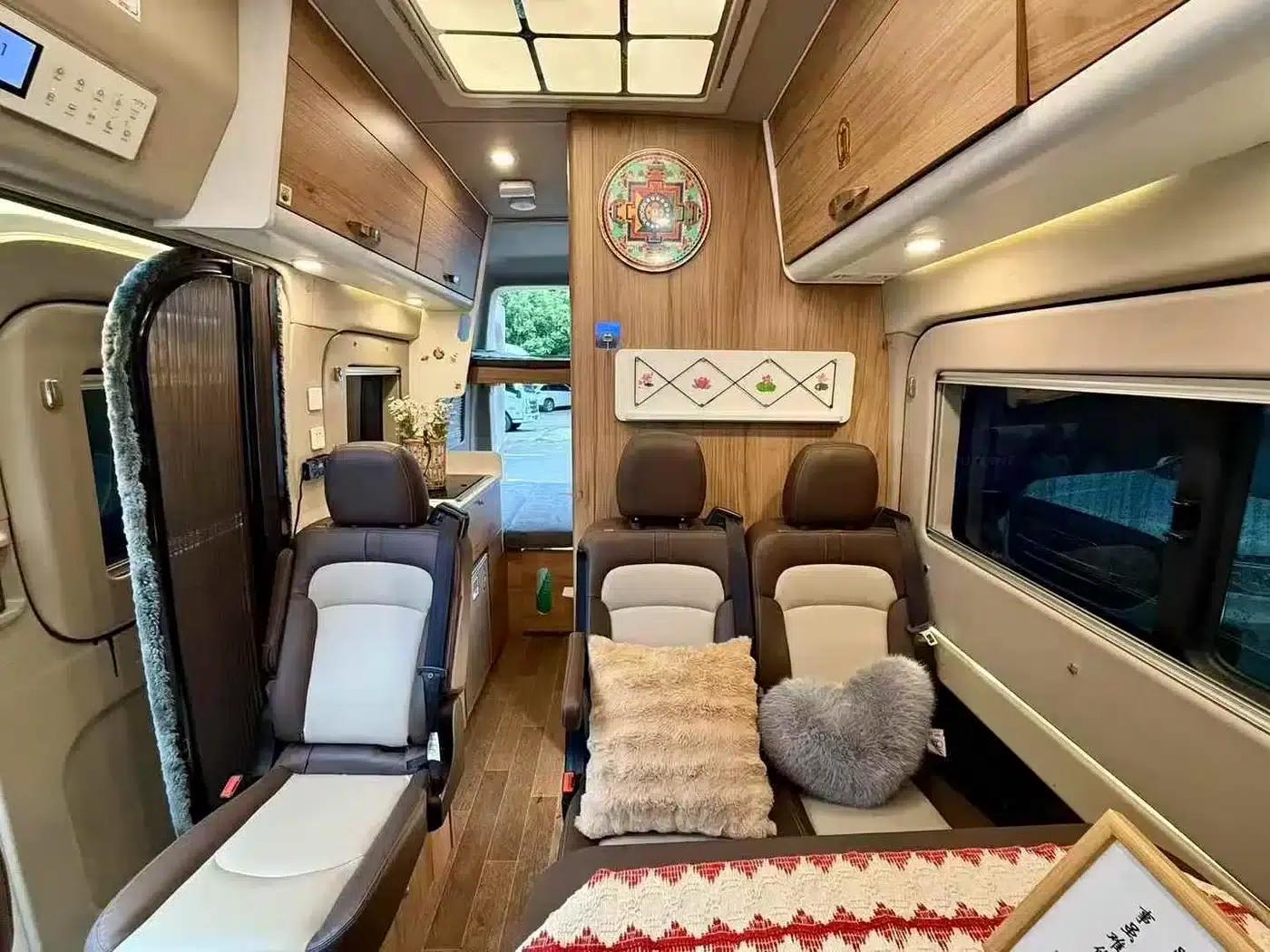 SAIC MAXUS V90B Motorhome 2023 Model 2.0T Diesel — миниатюра 4