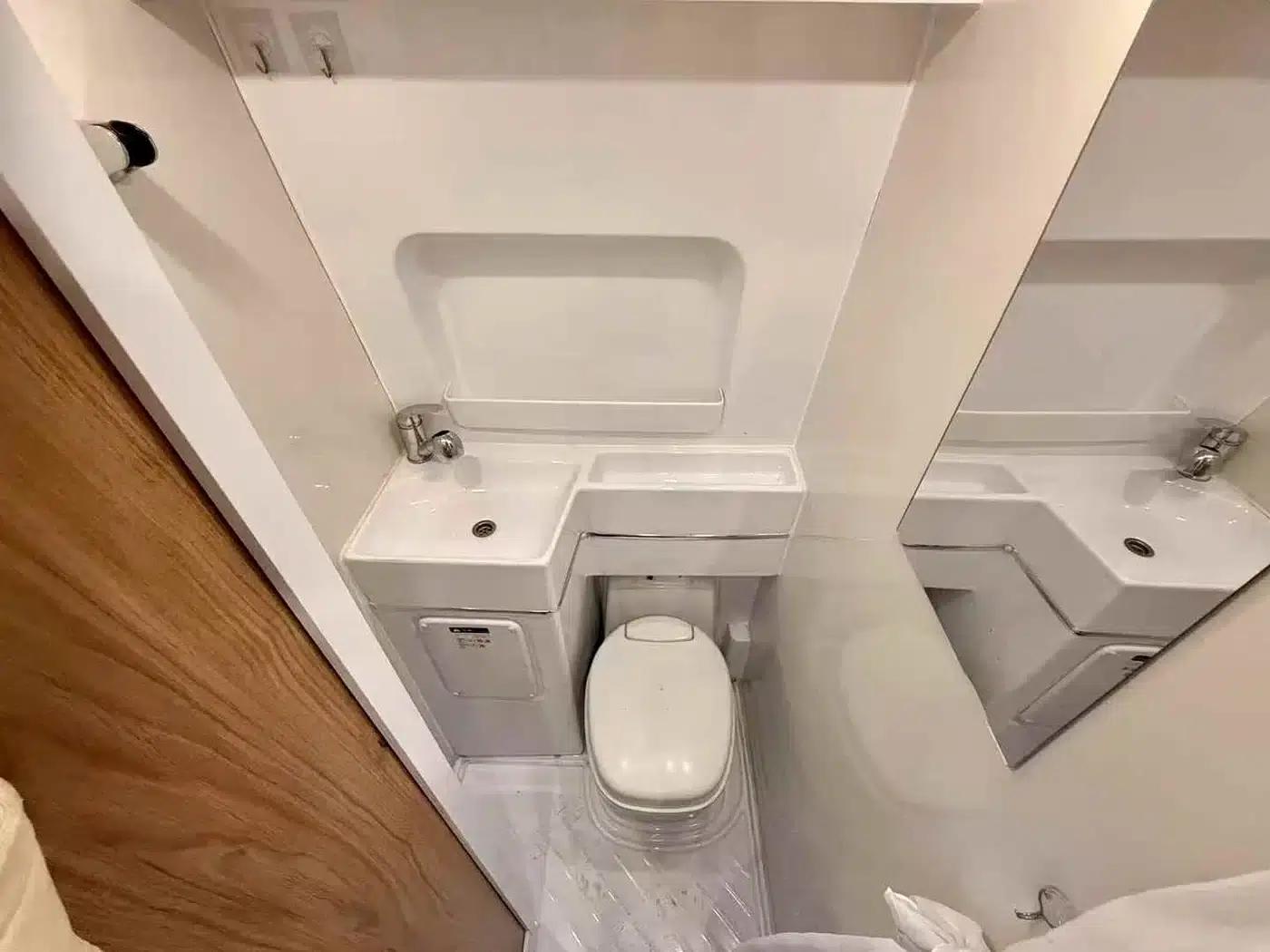 SAIC MAXUS V90B Motorhome 2023 Model 2.0T Diesel — миниатюра 9