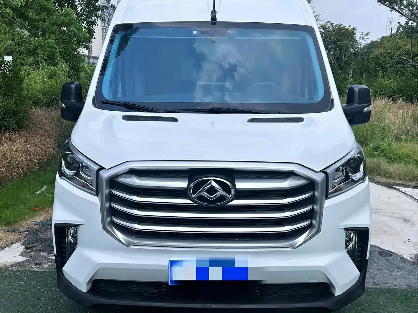 SAIC MAXUS V90 RV 2021 Model 2.0T Traveler V90 Self-propelled Type B Motorhome Luxury Edition with Transverse Bed — миниатюра 1