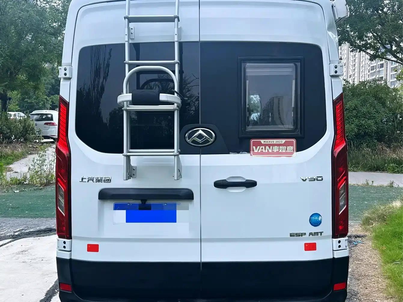 SAIC MAXUS V90 RV 2021 Model 2.0T Traveler V90 Self-propelled Type B Motorhome Luxury Edition with Transverse Bed — миниатюра 4