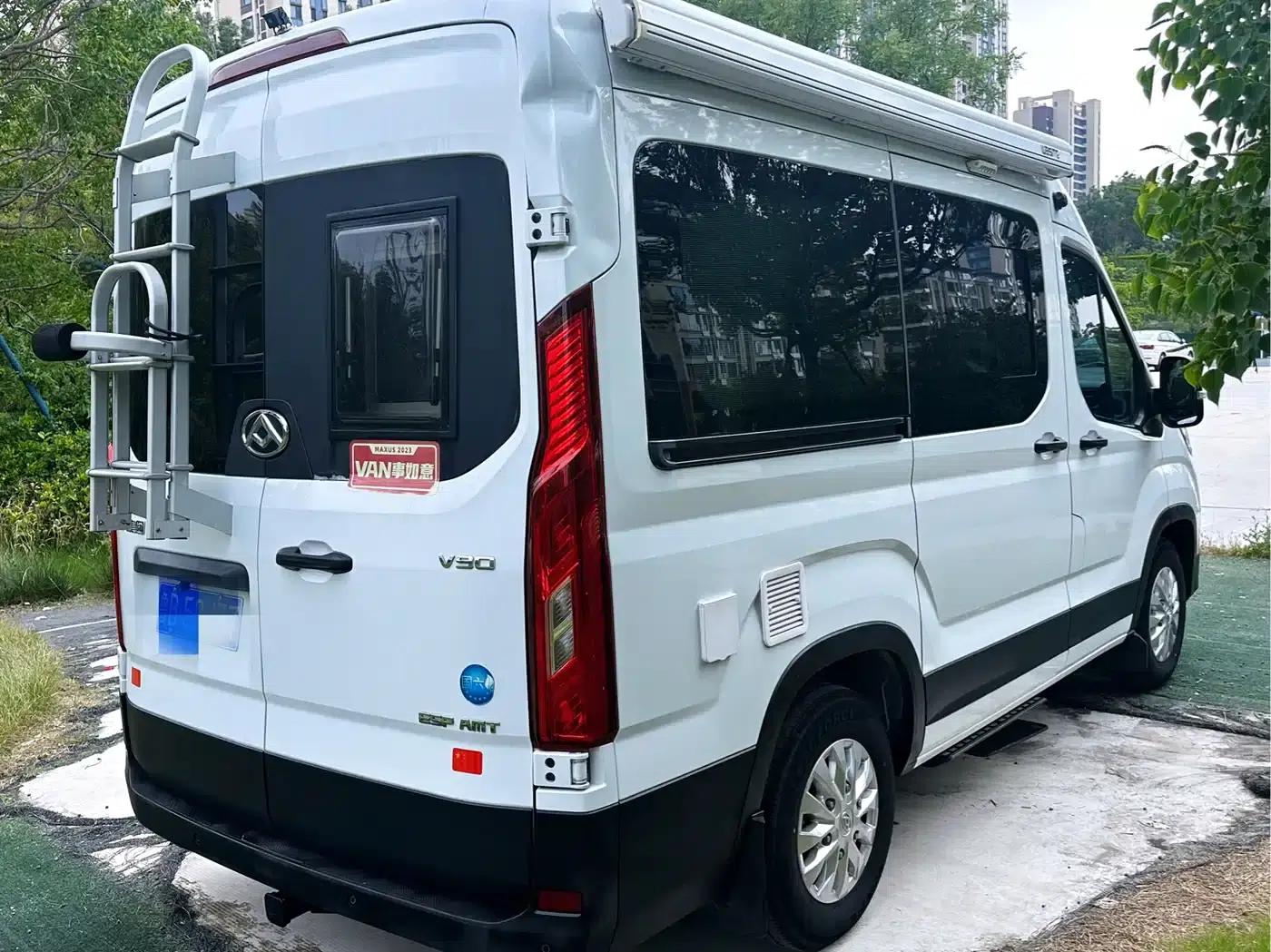 SAIC MAXUS V90 RV 2021 Model 2.0T Traveler V90 Self-propelled Type B Motorhome Luxury Edition with Transverse Bed — миниатюра 6