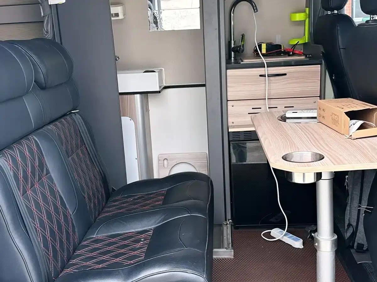 SAIC MAXUS V90 RV 2021 Model 2.0T Traveler V90 Self-propelled Type B Motorhome Luxury Edition with Transverse Bed — миниатюра 8