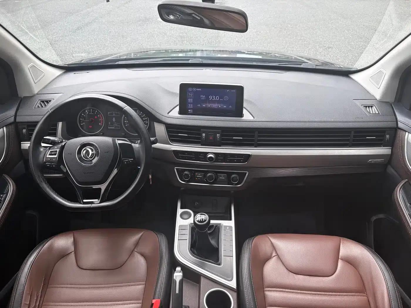 Fengxing SX6 2018 1.6L Manual Deluxe Edition — миниатюра 11