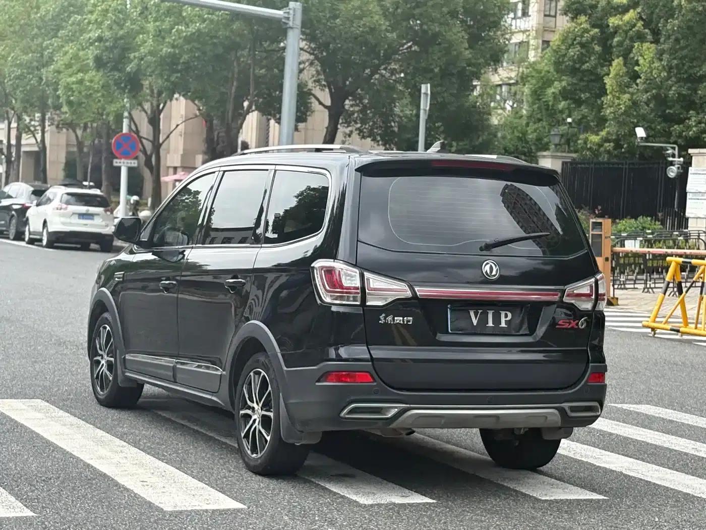 Fengxing SX6 2018 1.6L Manual Deluxe Edition — миниатюра 18