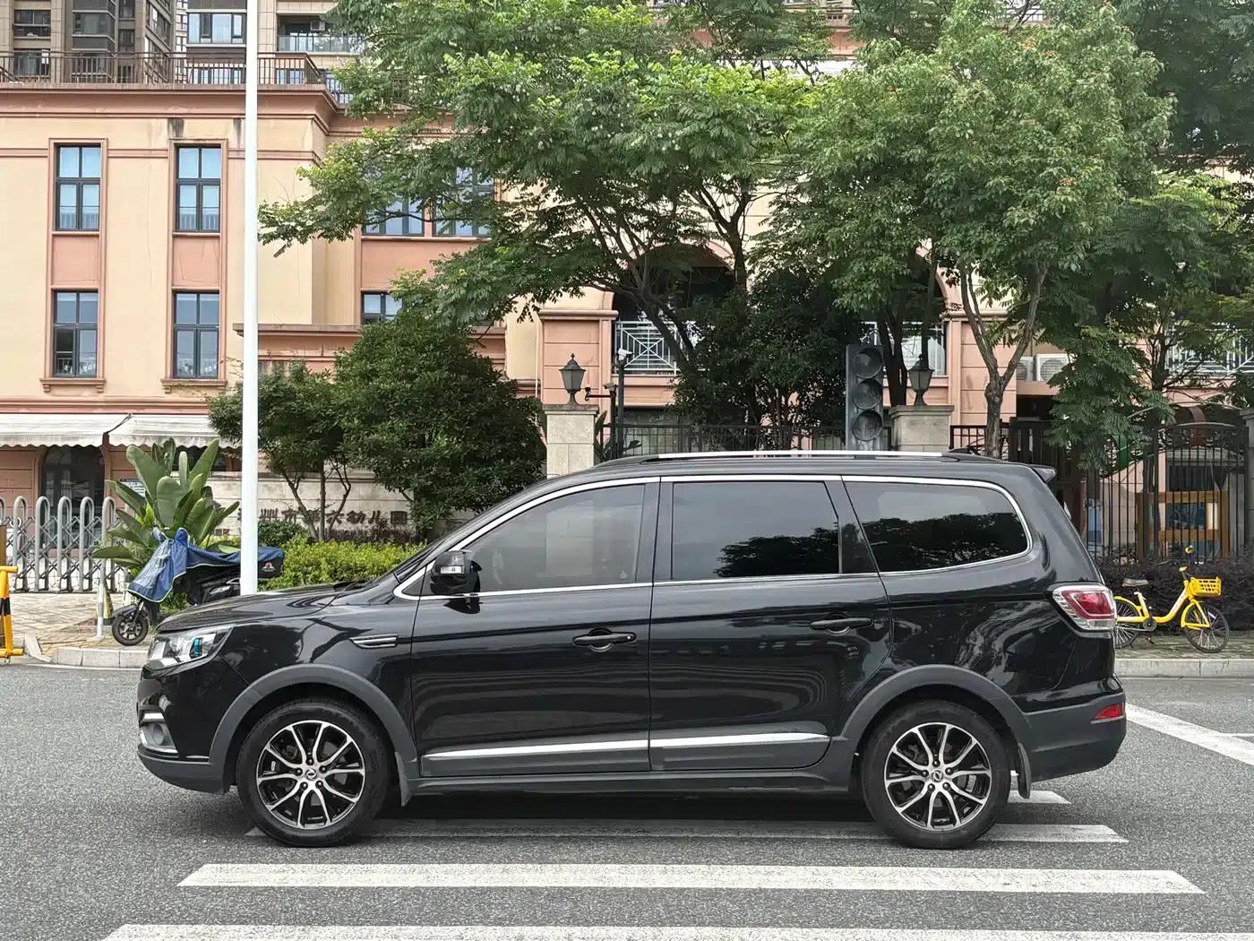 Fengxing SX6 2018 1.6L Manual Deluxe Edition — миниатюра 19