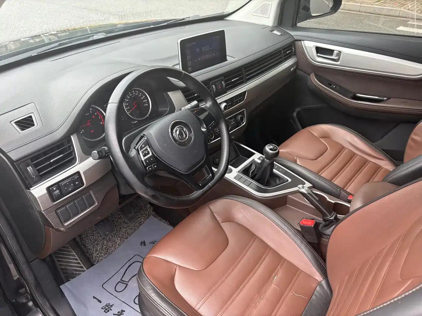 Fengxing SX6 2018 1.6L Manual Deluxe Edition — миниатюра 5