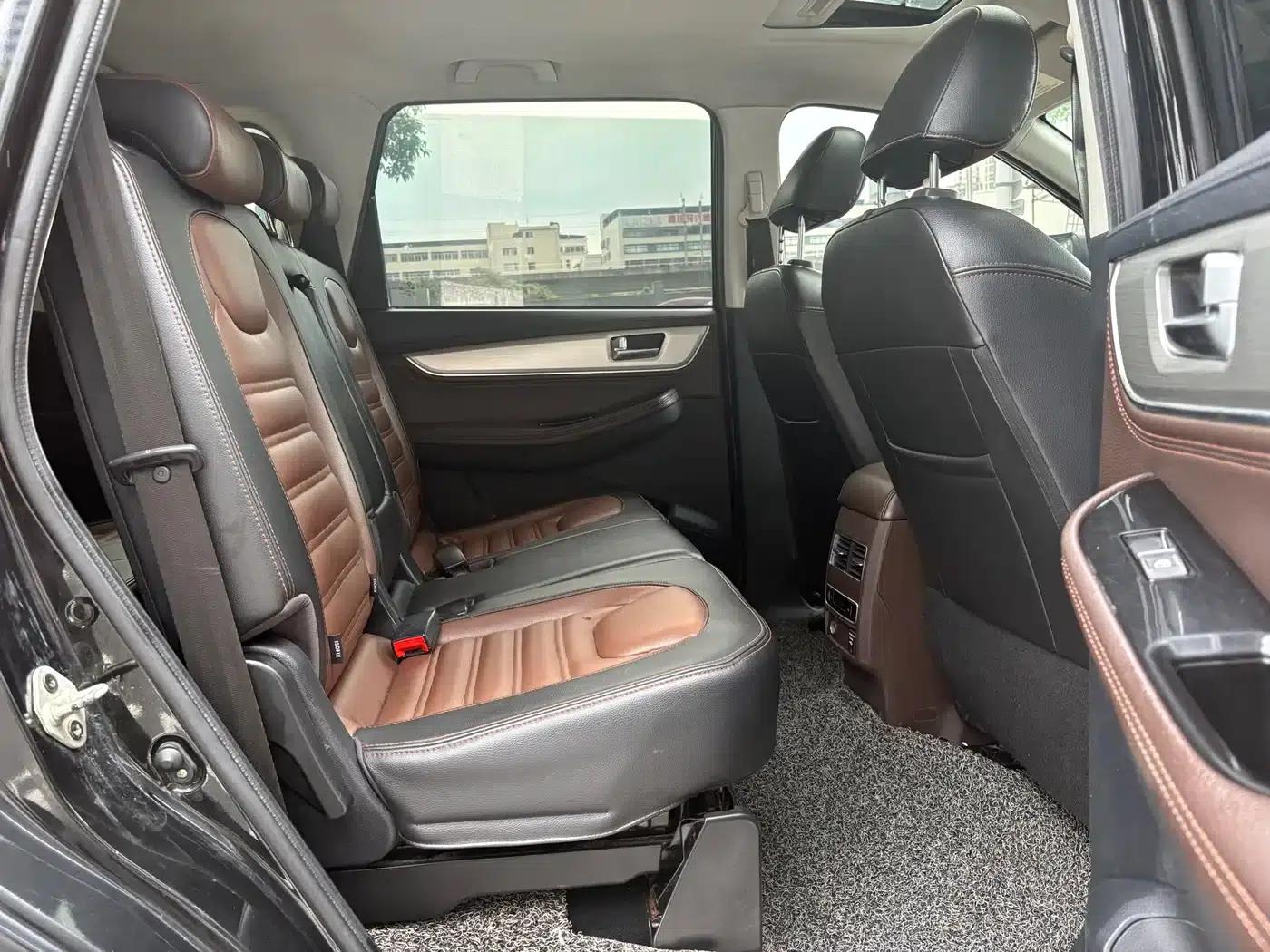 Fengxing SX6 2018 1.6L Manual Deluxe Edition — миниатюра 9