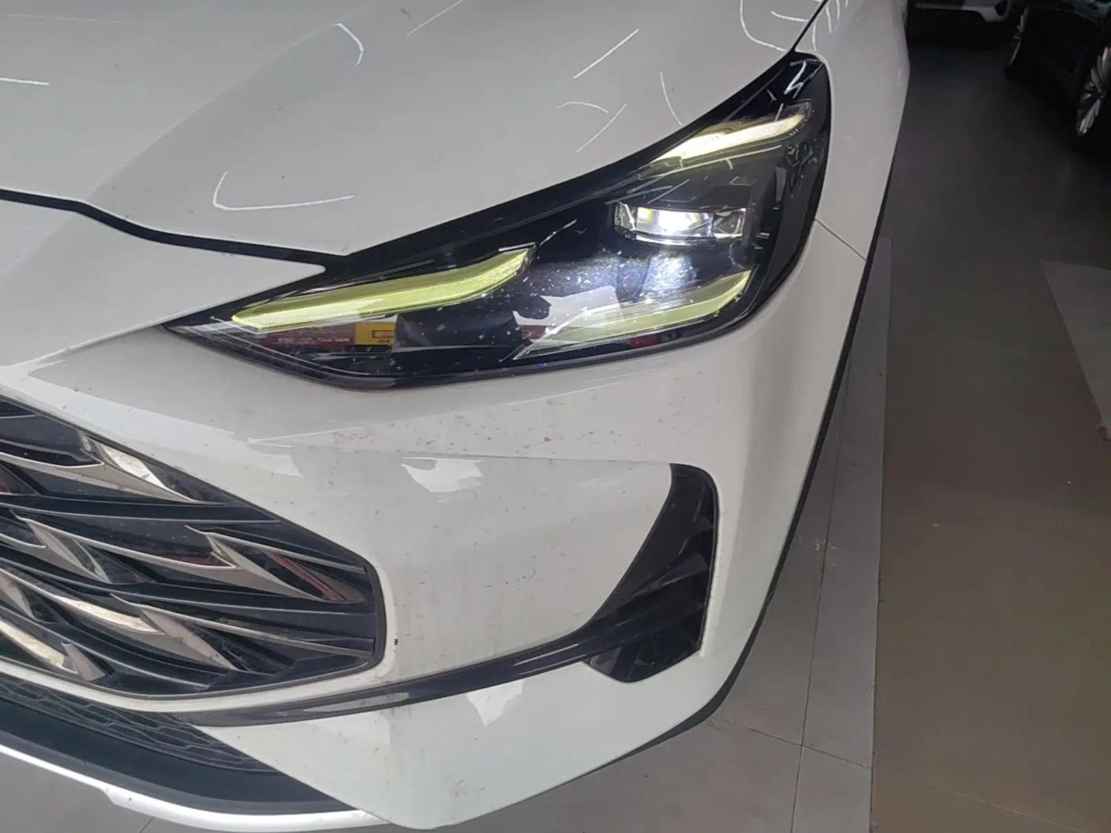 MG ONE 2023 1.5T Entry Version — миниатюра 8