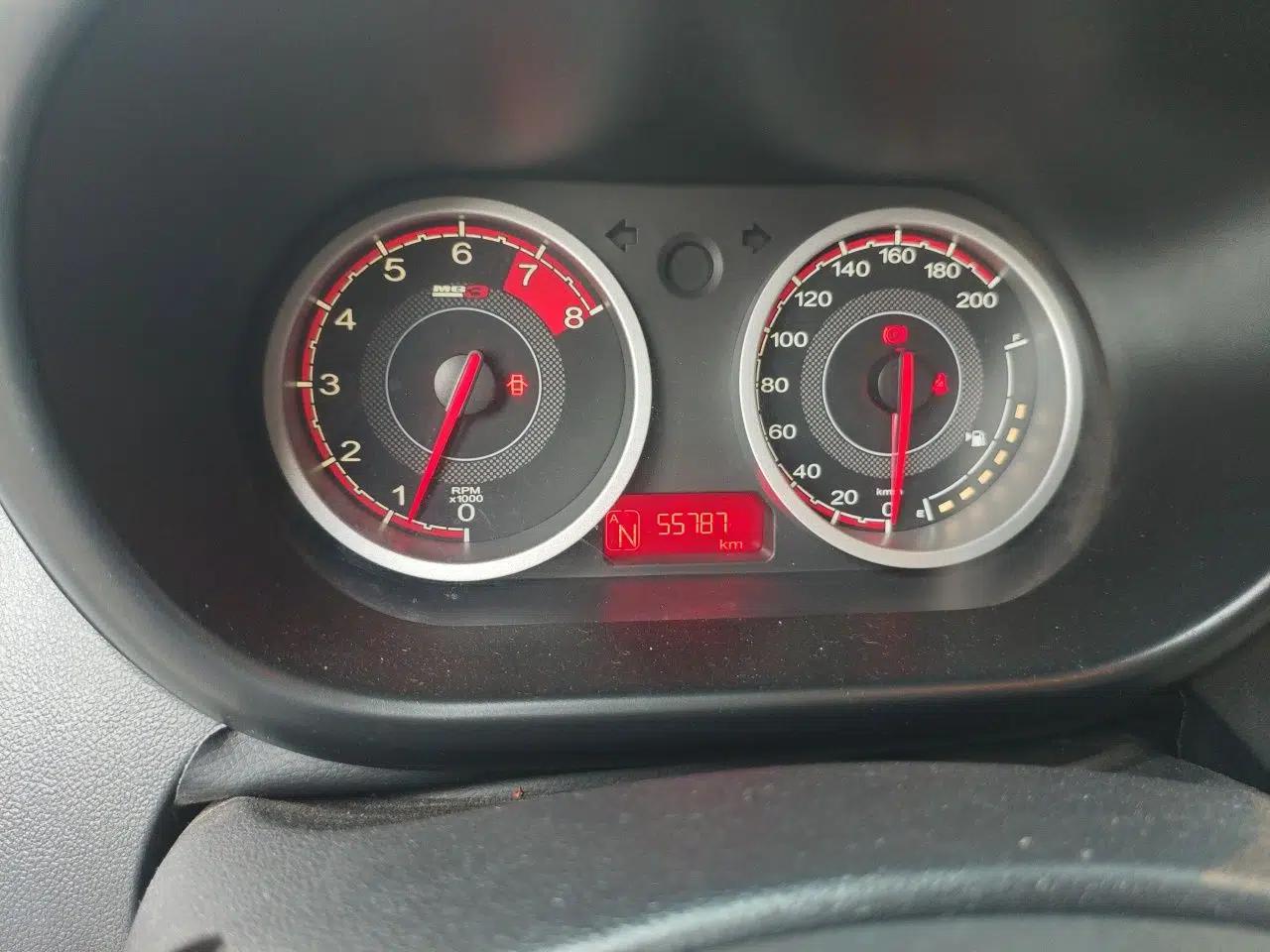 MG 3SW 2015 1.5L AMT Elite Model — миниатюра 11