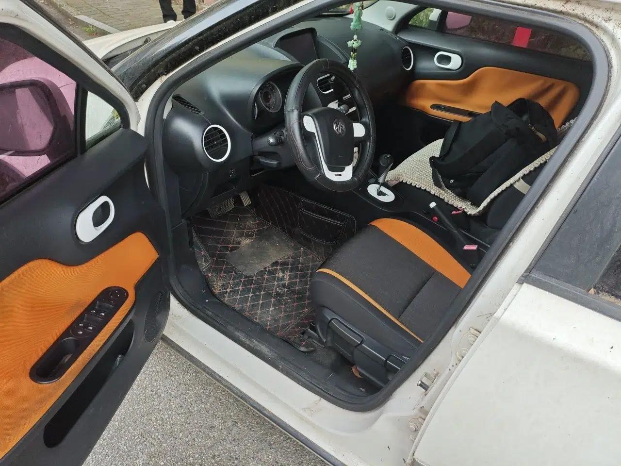 MG 3SW 2015 1.5L AMT Elite Model — миниатюра 16