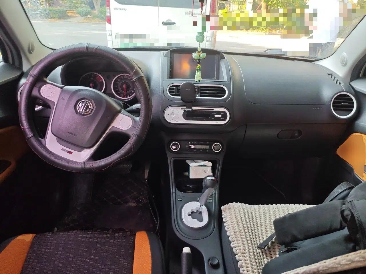 MG 3SW 2015 1.5L AMT Elite Model — миниатюра 9