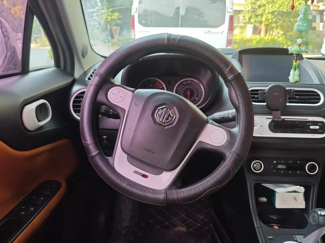 MG 3SW 2015 1.5L AMT Elite Model — миниатюра 10