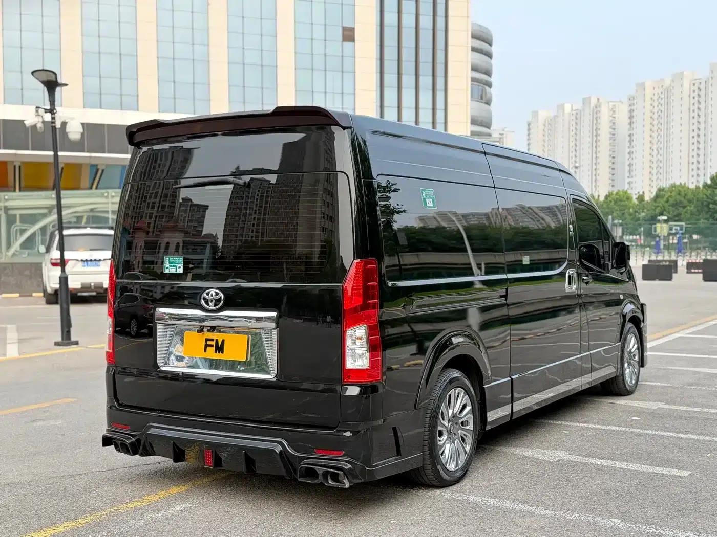 2023 HIACE 3.5L Middle East Edition — миниатюра 22