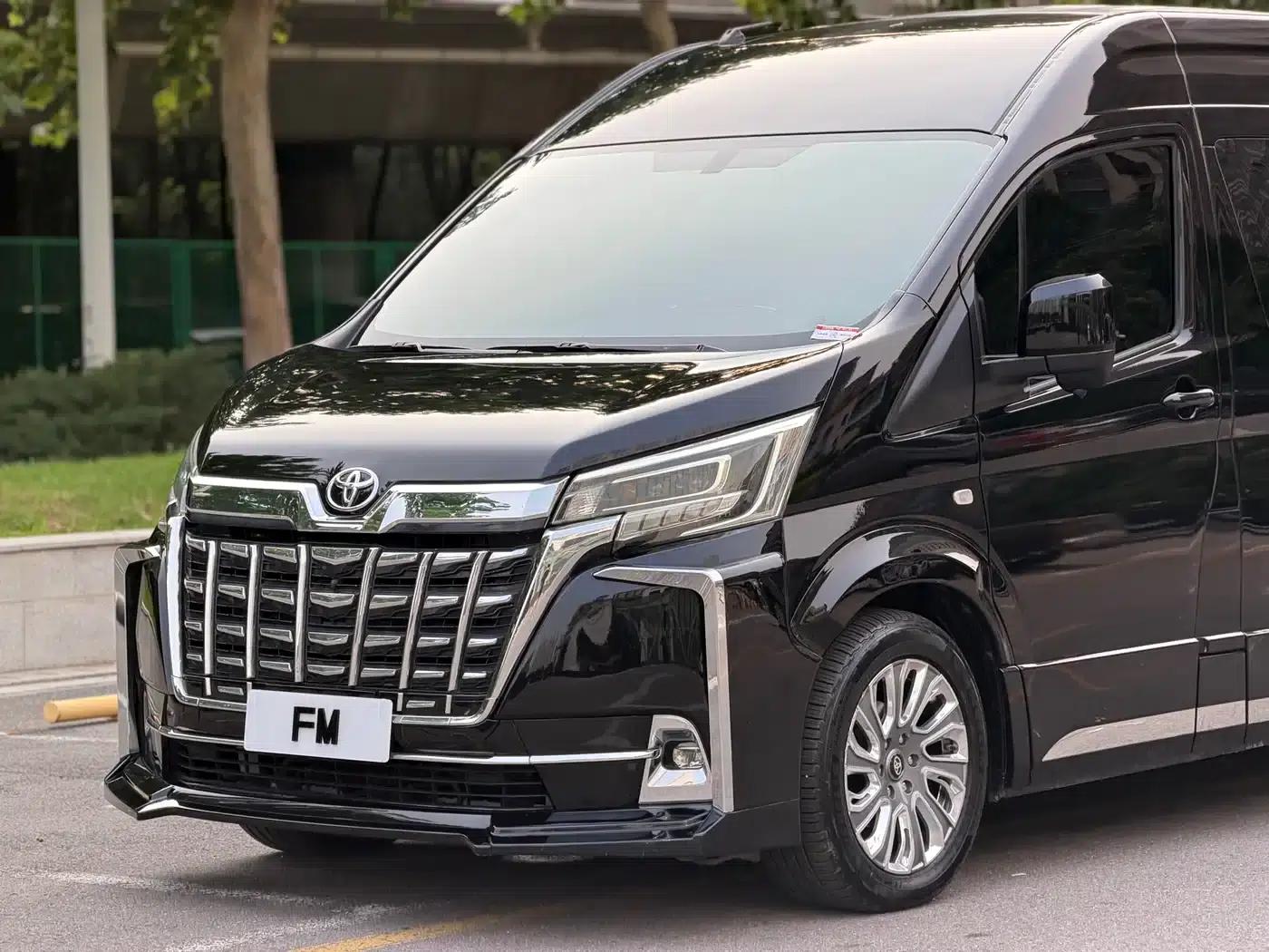 2023 HIACE 3.5L Middle East Edition — миниатюра 4