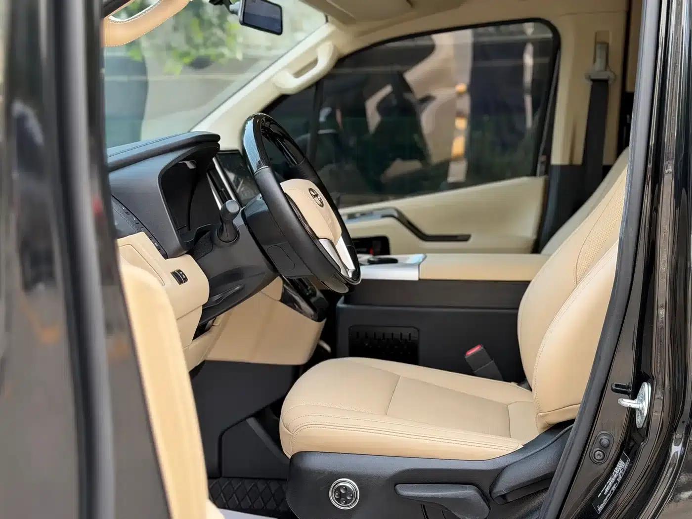 2023 HIACE 3.5L Middle East Edition — миниатюра 8