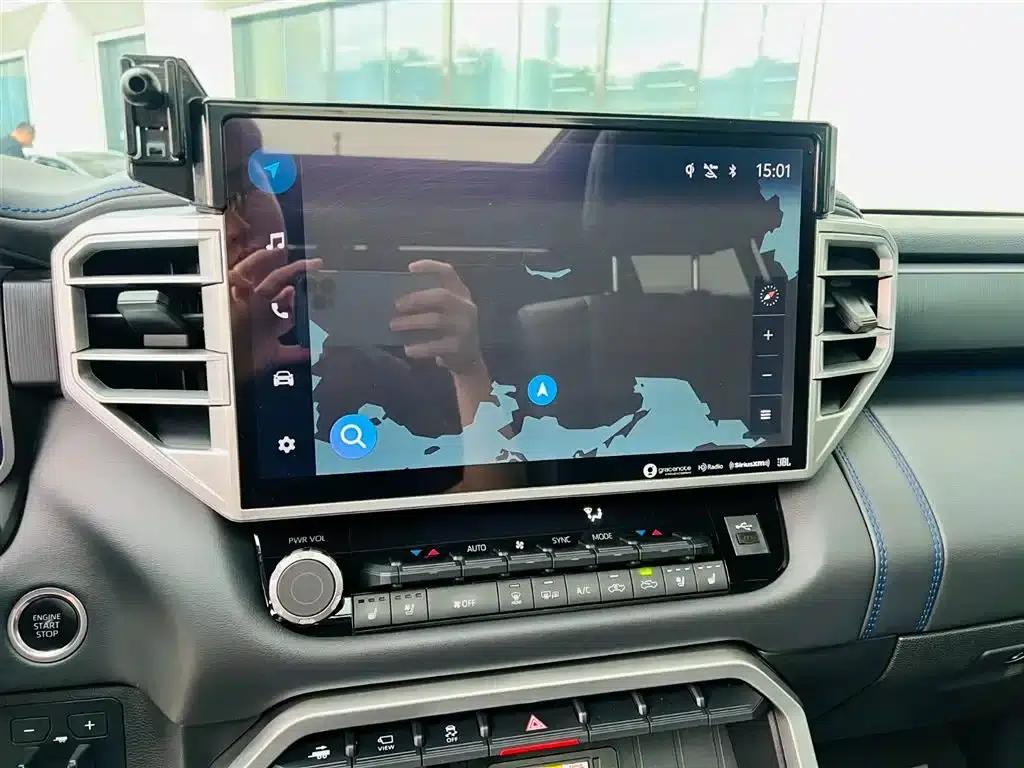 2023 Toyota Tundra 3.5T Platinum Canadian Spec Edition — миниатюра 12