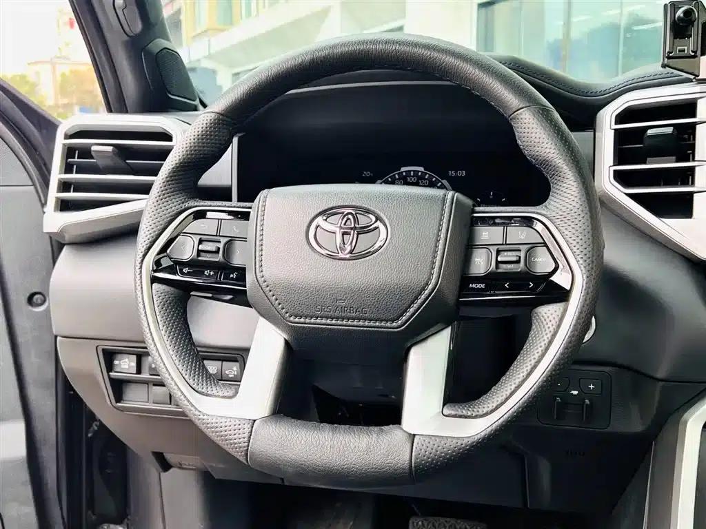 2023 Toyota Tundra 3.5T Platinum Canadian Spec Edition — миниатюра 9