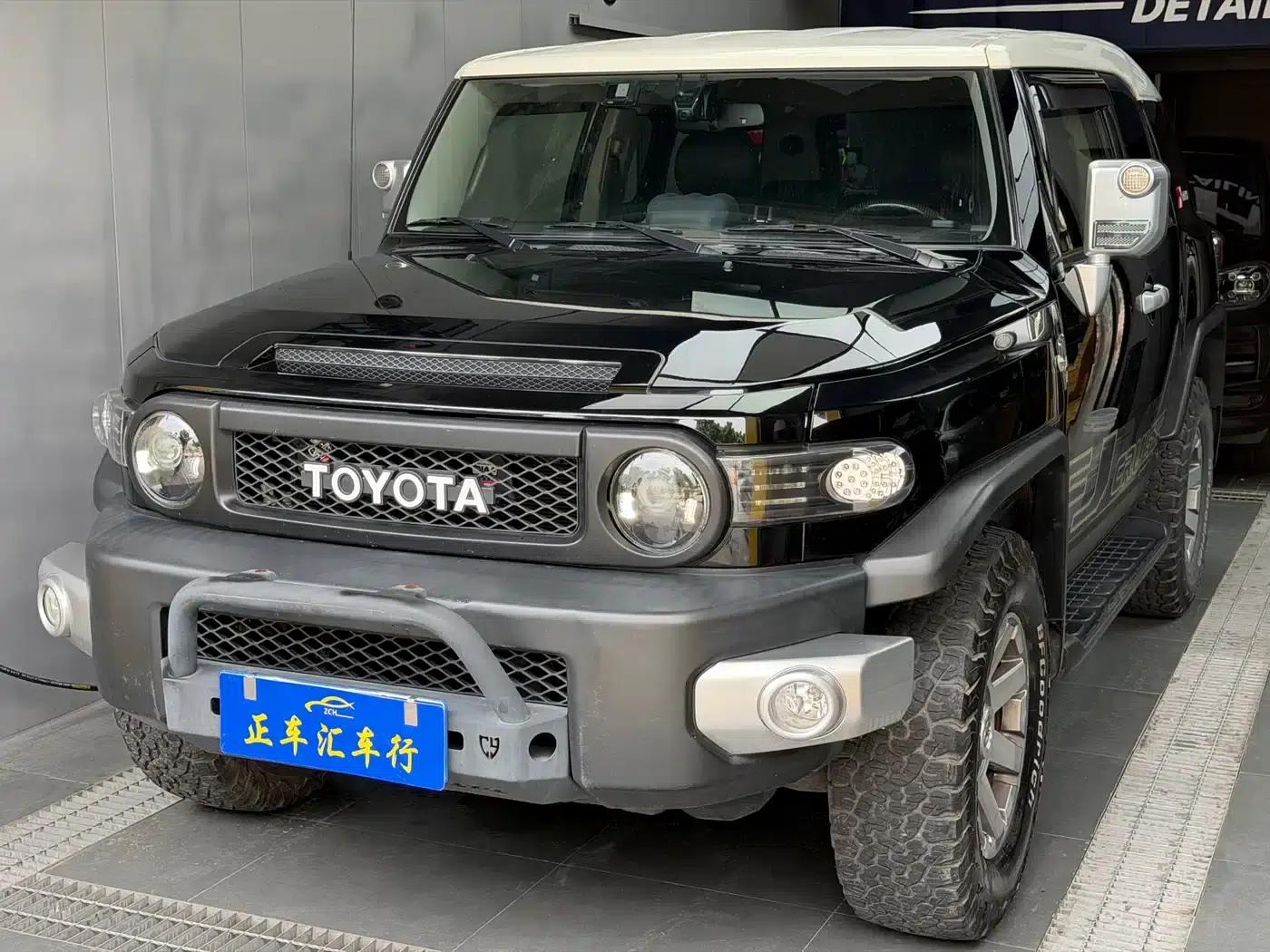 2019 FJ Cruiser 4.0L Middle East Edition — миниатюра 1