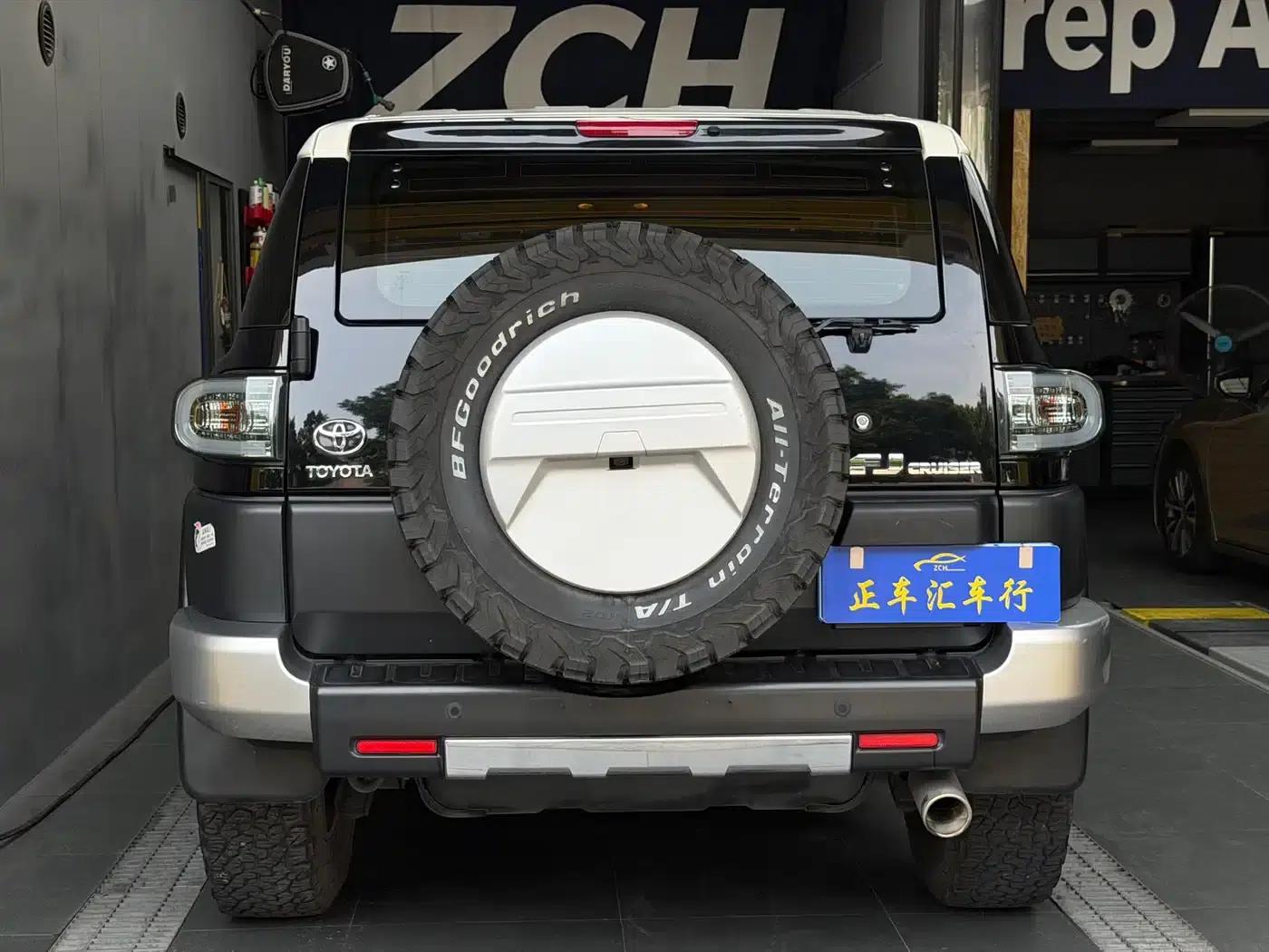 2019 FJ Cruiser 4.0L Middle East Edition — миниатюра 14